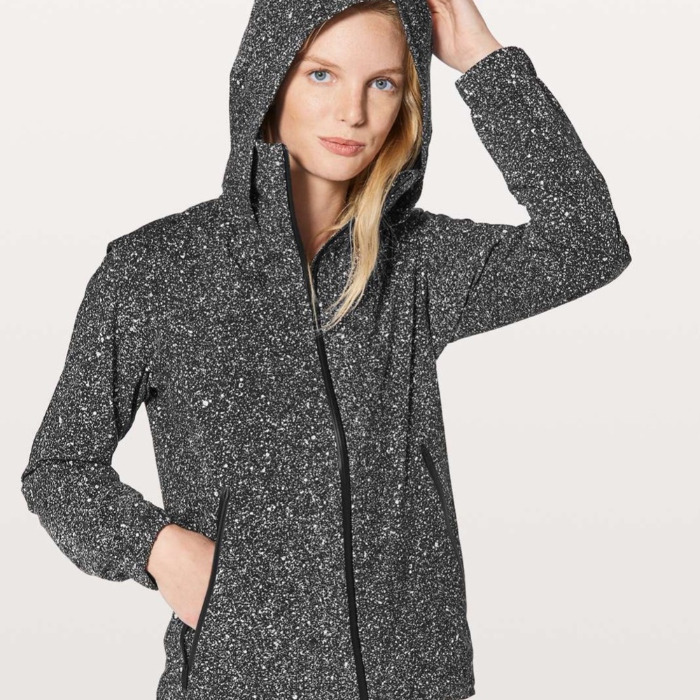 Lululemon here to move jacket